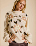 Blusa de moletom flores bordadas com pérolas