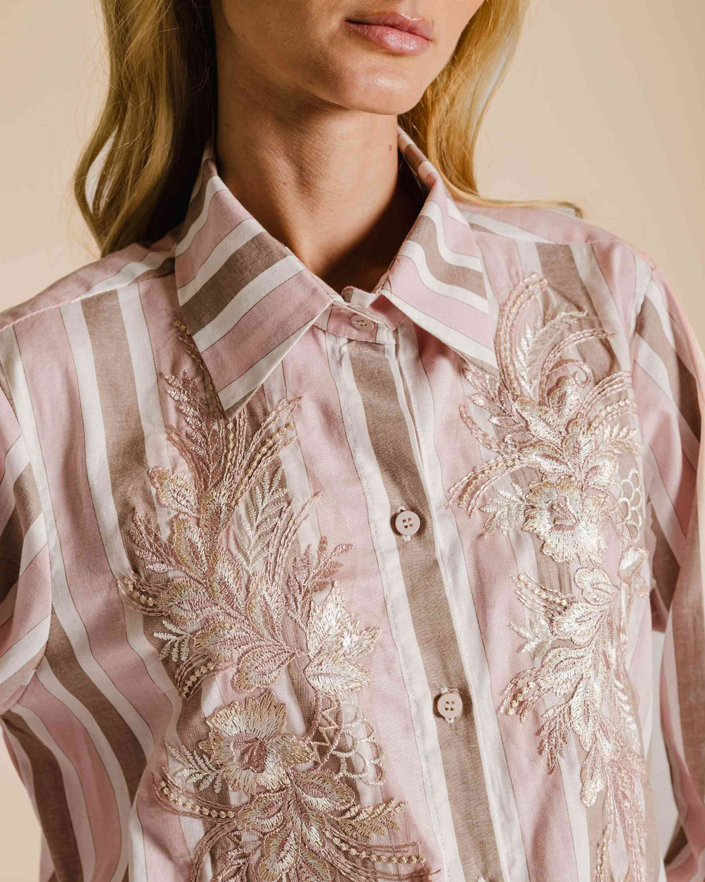 Camisa listras com renda