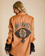 Camisa bordada em linho terracota