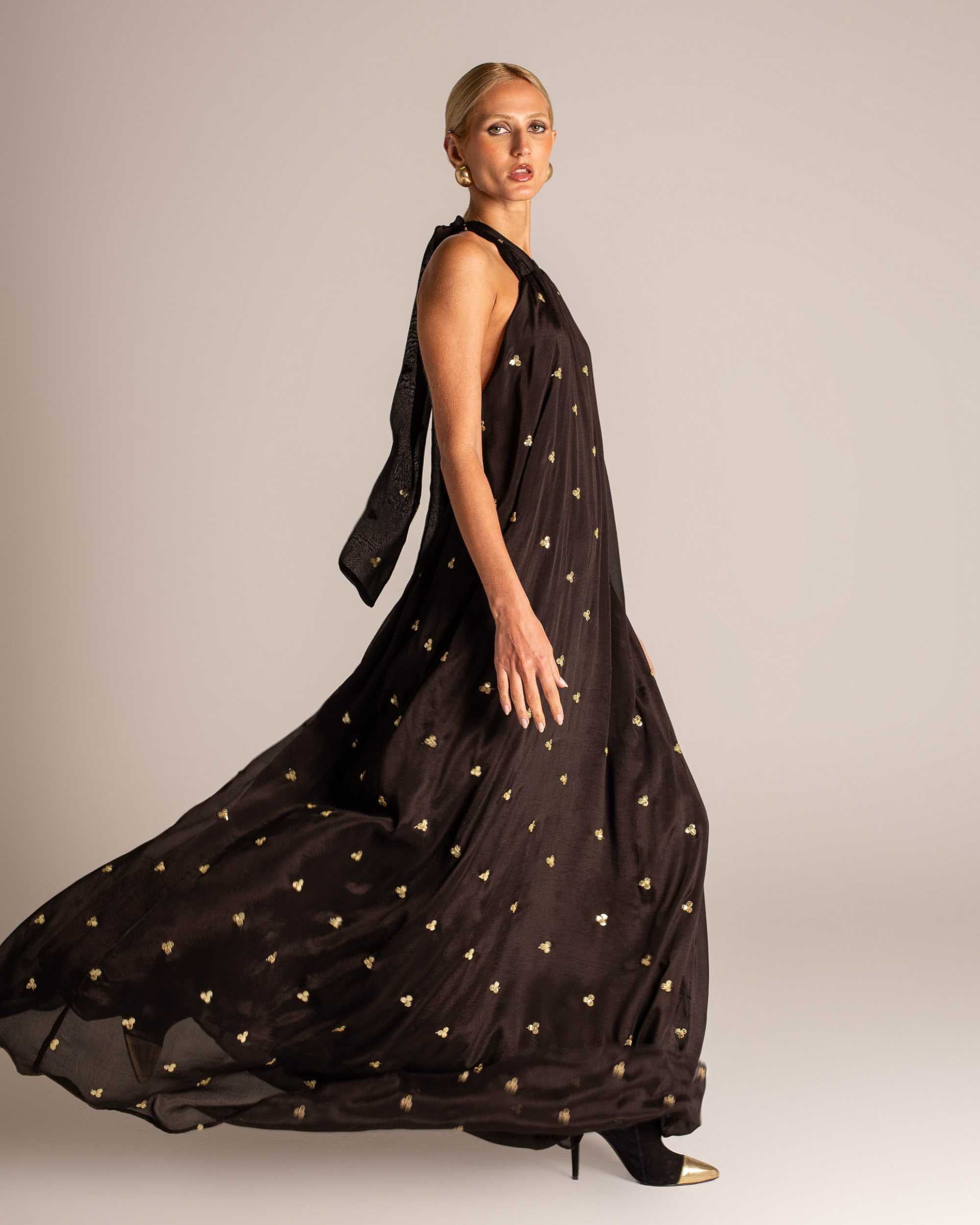 Vestido longo frente única com bordado metalizado